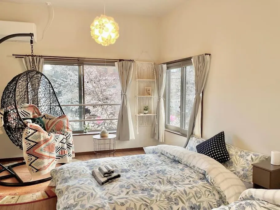 都内桜名所寝室から桜観賞リノベーリョン一軒家池袋エリア中板橋駅 Tokyo Apartment
